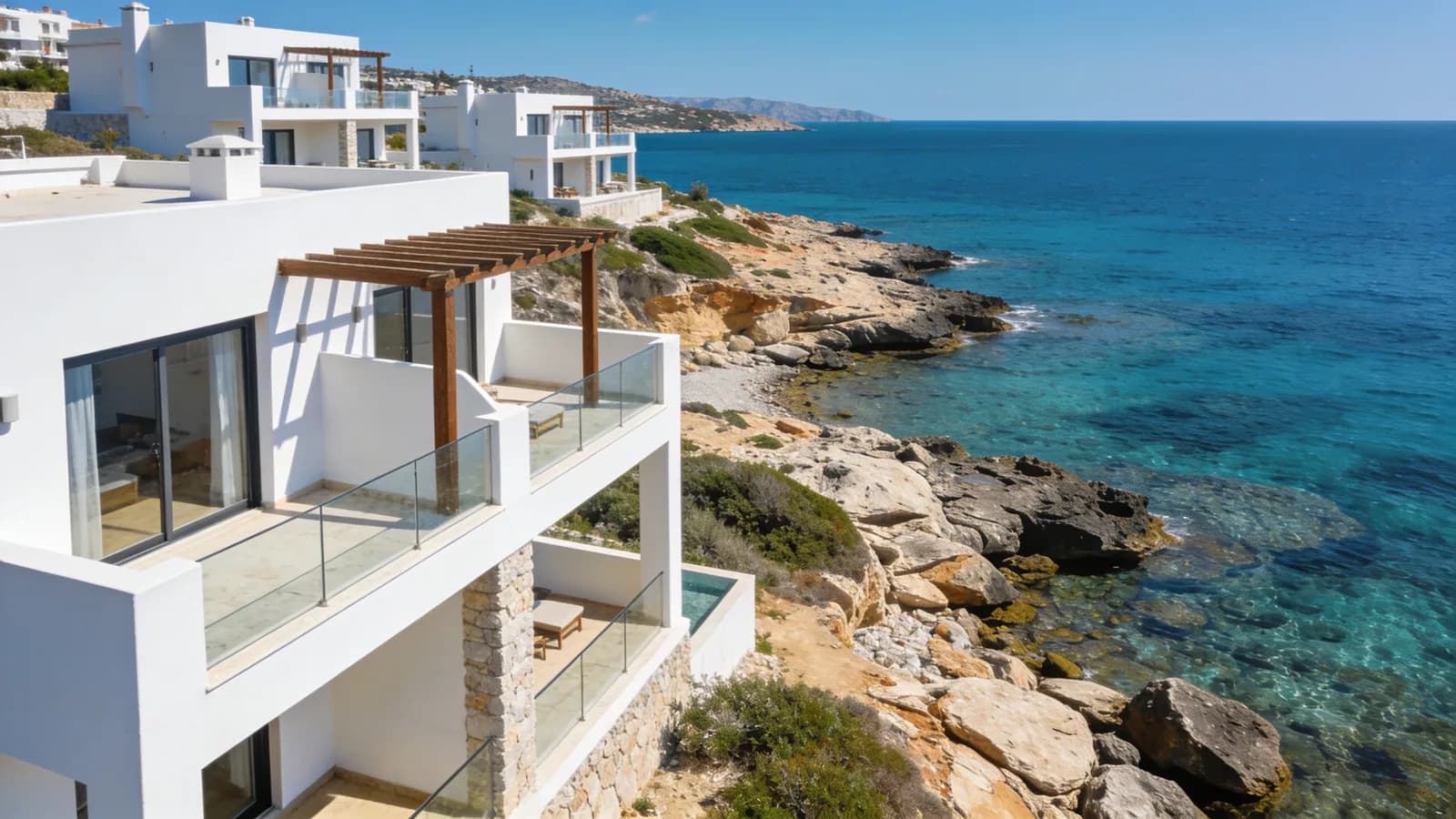Çatalköy / Girne batısında modern villa yerleşimi, Kuzey Kıbrıs — temsili görsel
