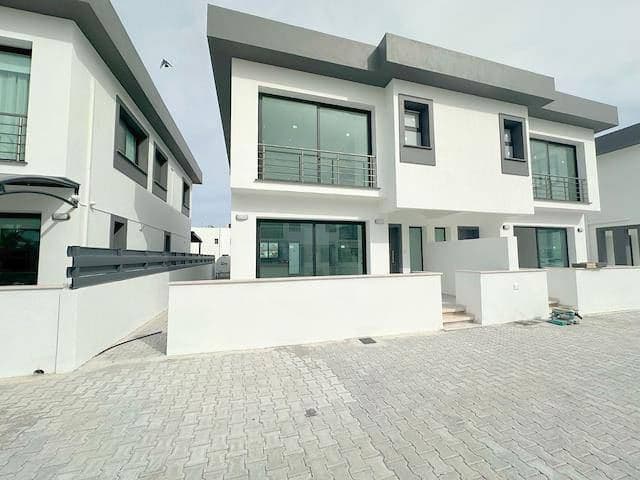 Yenikent Bölgesinde Hemen Teslim Son 1 Adet Türk Koçanlı 3+1 İkiz Villa - 3+1 · 150m² - Yenikent, Lefkoşa - For sale