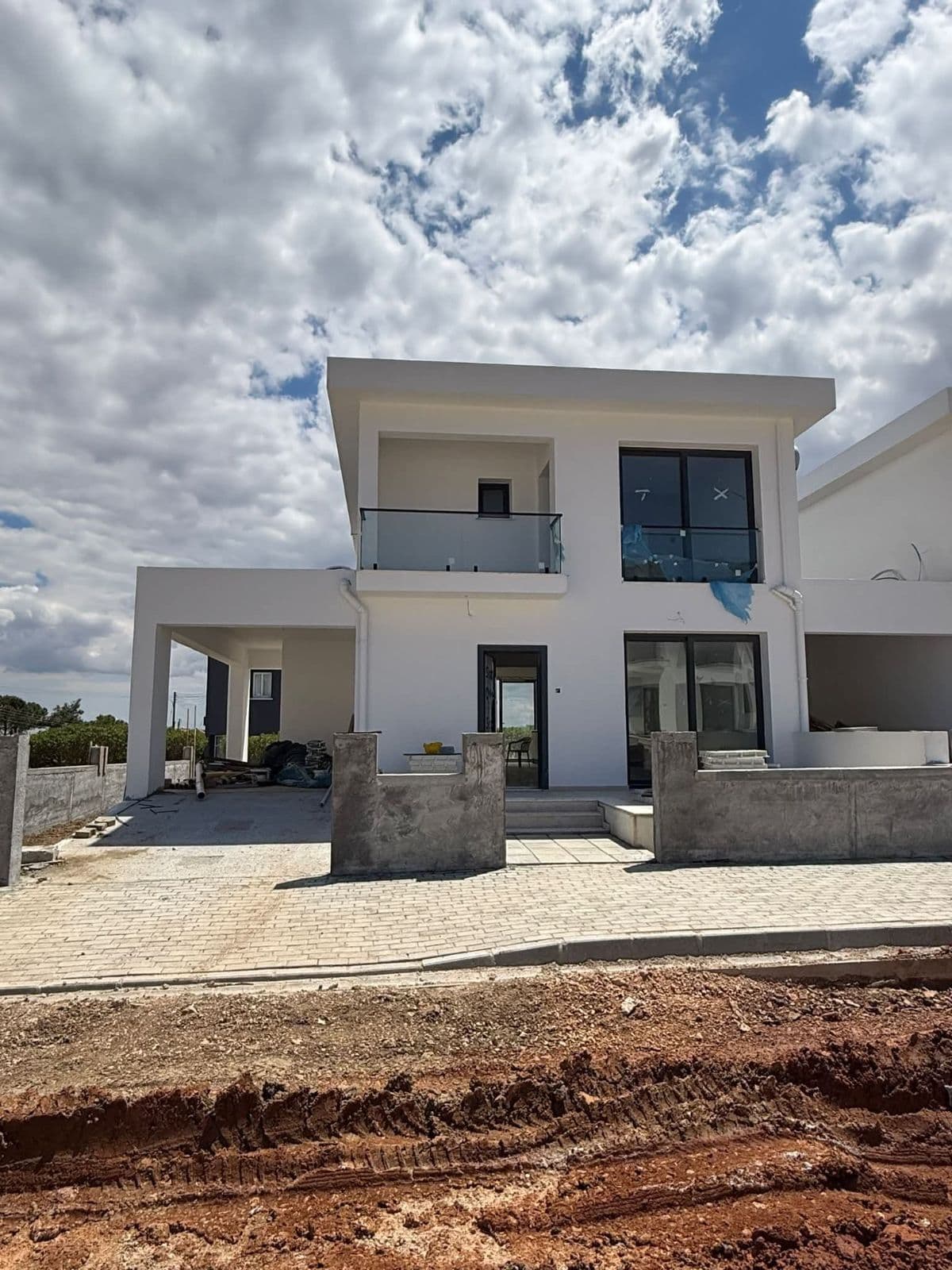 ❗️boğaz Bölgesinde For Sale Son Villa Son Opportunity 💶230.000stg💶 160m2 Net Kullanım Alanı Türk Koçanlı Kapalı Garaj Spacious Living Room Ve Kitchen Evebeyin Odası En Suit 3wc 2duş Tüm Odalarda Gömme Dolap Ayrı Çamaşır Ve Kurutma Dolabı Teslim Tarihi Ağustos 2026 Detaylı Bilgi Ve Güncel İlanlarımızı Web Sayfamızdan Takip Edebilirsiniz Primekey Emlak Cemre Eşan 0533 840 69 85 Https://www.primekeyestate.com/ - 3+1 · 160m² - Boğaz, Girne - For sale